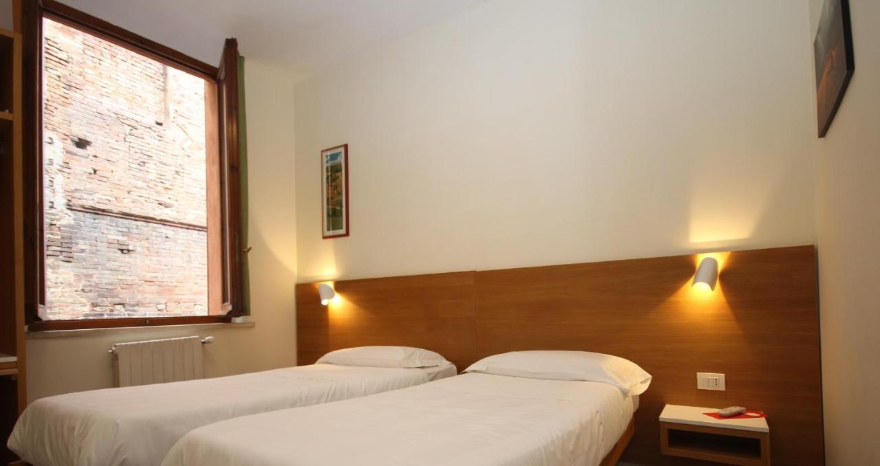 Hotel La Perla Siena Luaran gambar